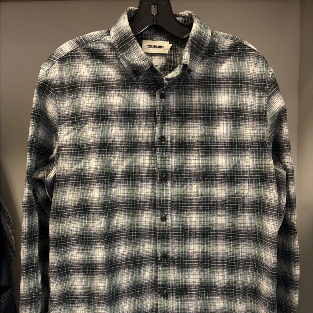 Taylor Stitch Jack M/40 Black green and White Plaid Casual Shirt